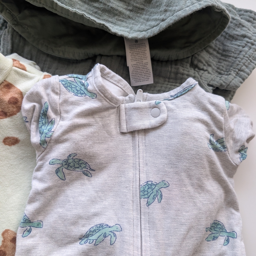 Gender Neutral 4 Piece Baby Bundle - Picture 2 of 9